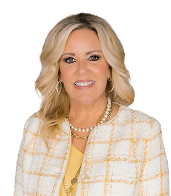 Portrait of Lydia Ebersole, Realtor